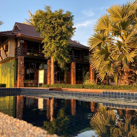 The Chevalley Beach Resort Satun Eksteriør bilde