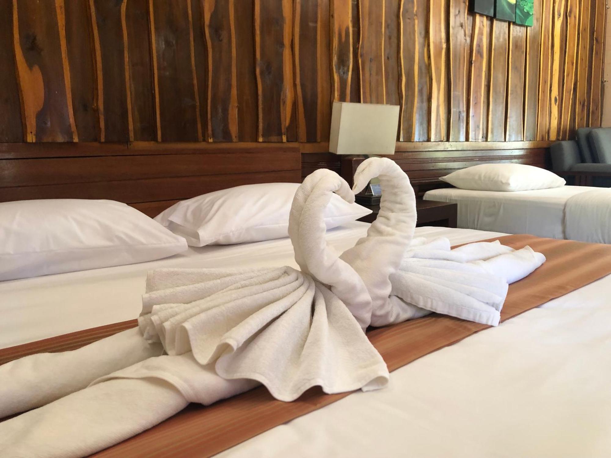 The Chevalley Beach Resort Satun Eksteriør bilde