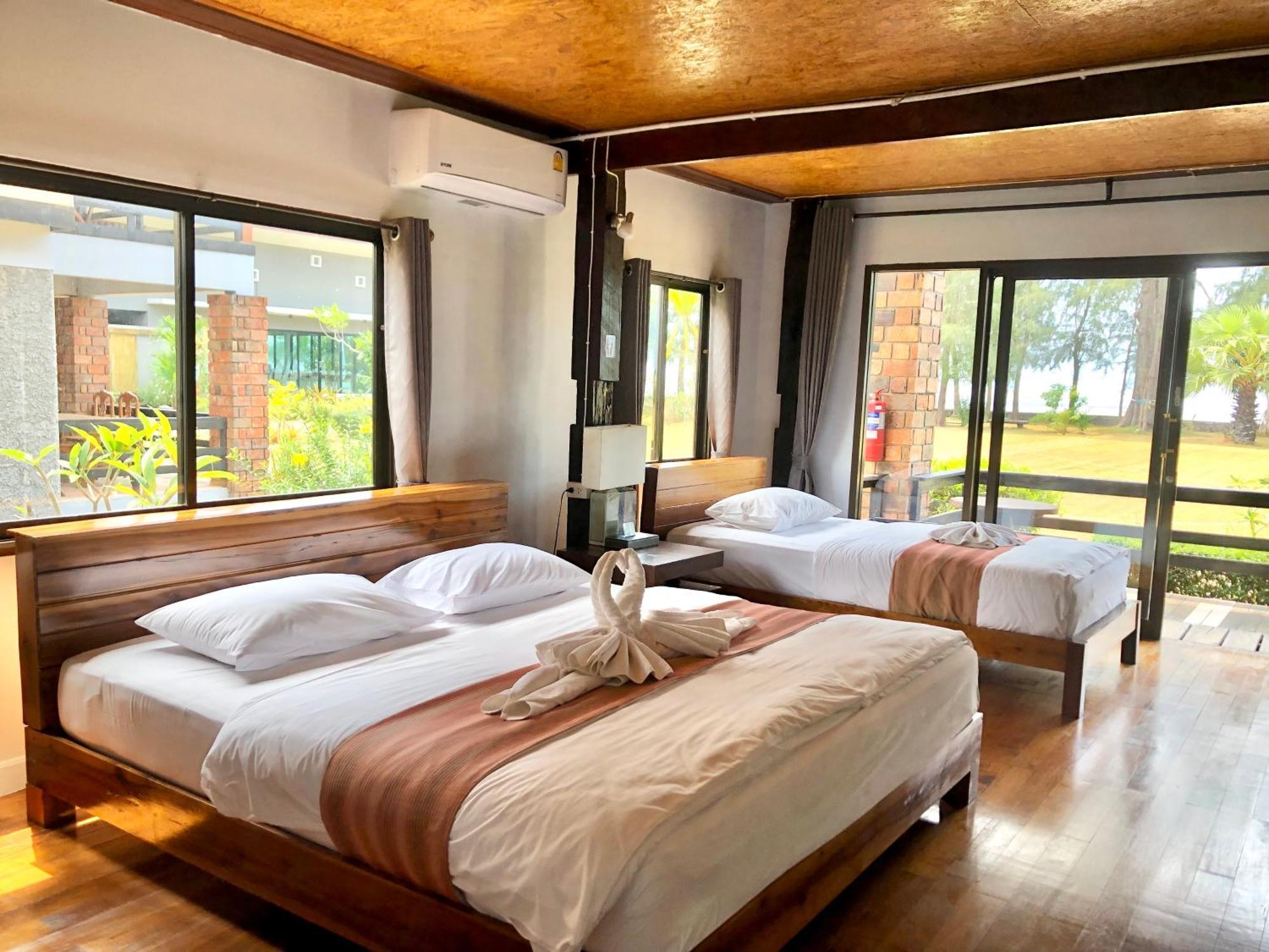 The Chevalley Beach Resort Satun Eksteriør bilde